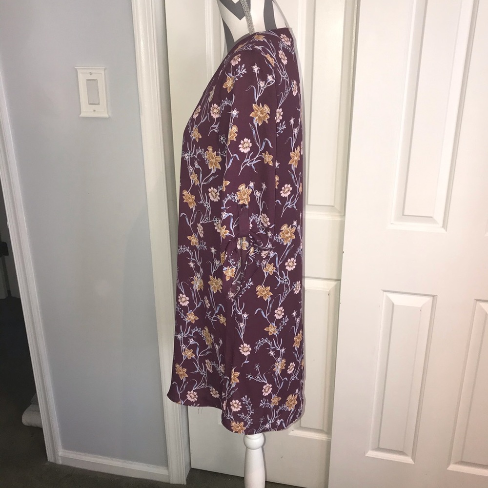 Dress - Picture 2 of 6